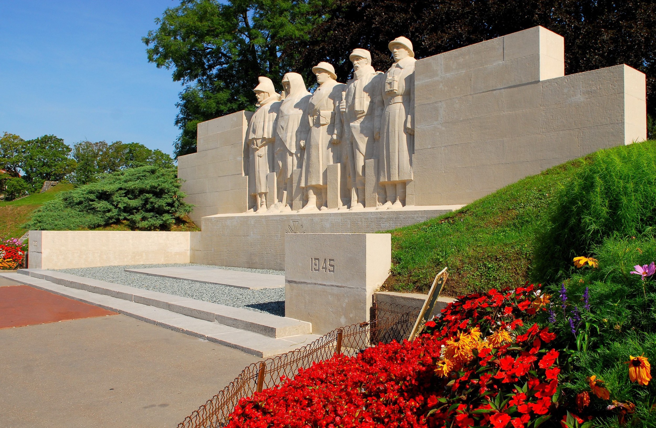 monument-aux-enfants_01